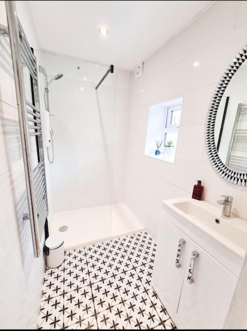 The Hideaway Luxury 5* 2 Bed Garden Apartment Scarborough Exterior photo